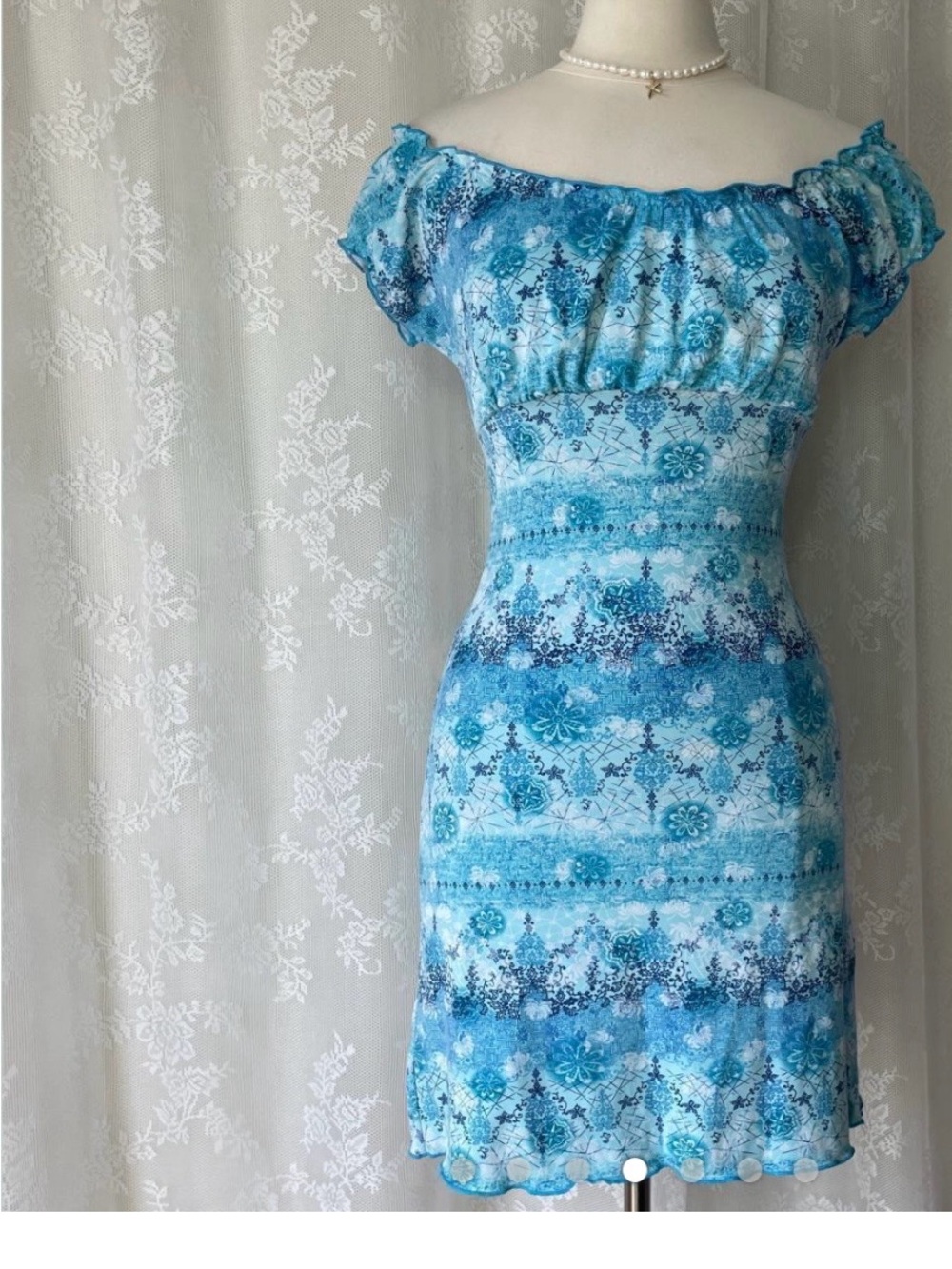 IN SEARCH OF!!!!! I’m looking for this dress, possibly vintage Venus brand.